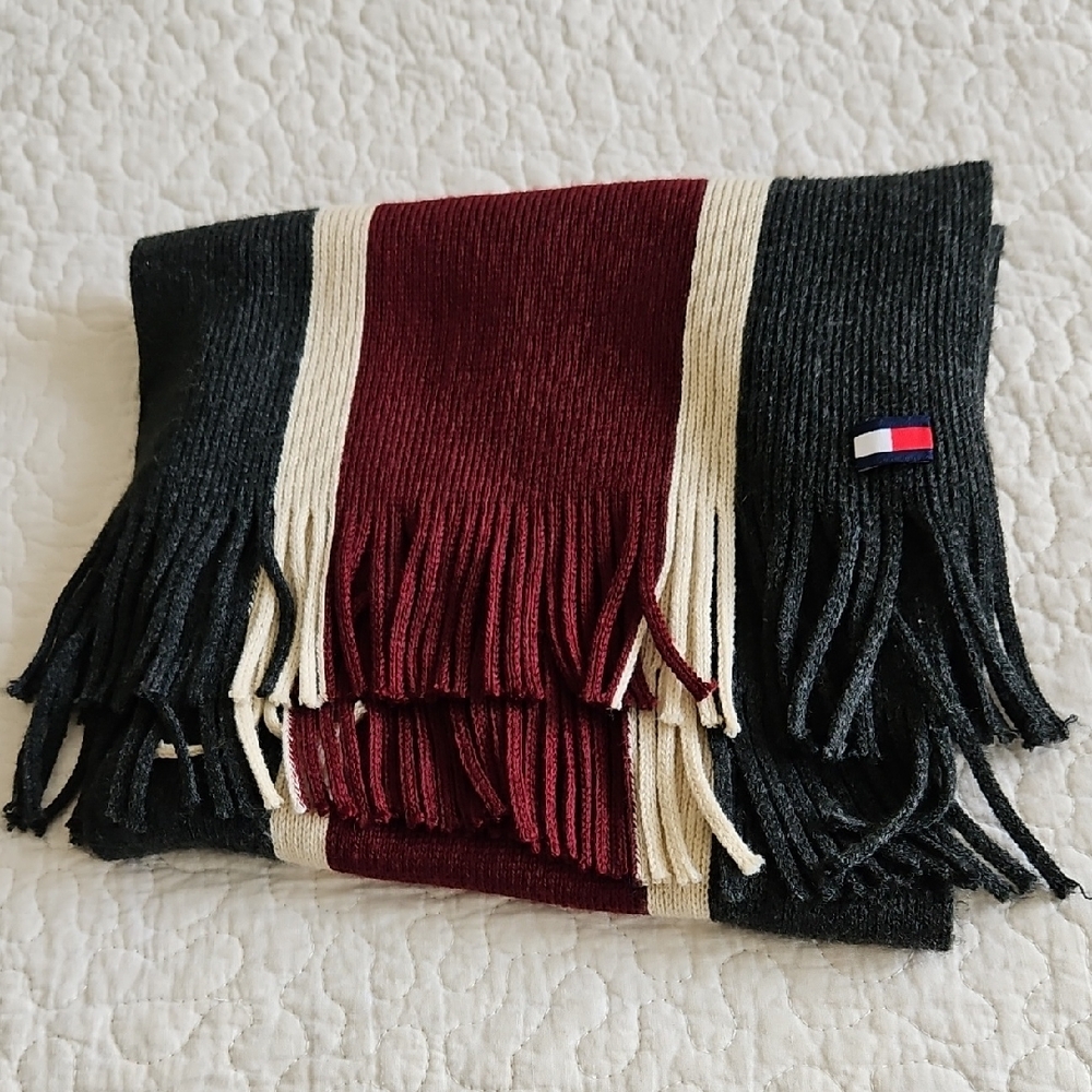 🧣HP🧣Vintage Tommy Hilfiger Men's Raschelle Scarf